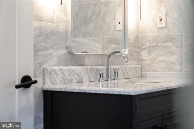 2164 PENNINGTON RD, Ewing, NJ 08638