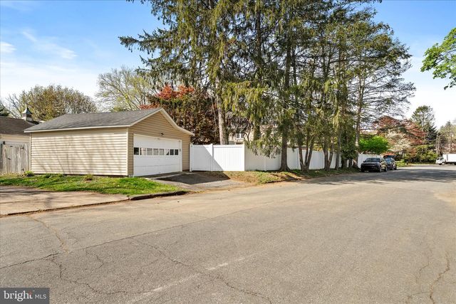 2164 PENNINGTON RD, Ewing, NJ 08638