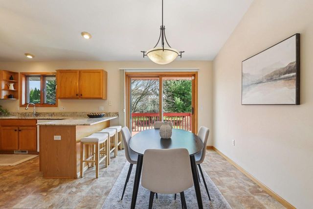 5495 Quarry Hill Drive, Fitchburg, WI 53711