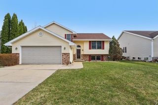 5495 Quarry Hill Drive, Fitchburg, WI 53711