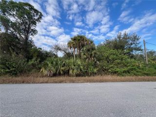 2319 Fitch AVE, Alva, FL 33920