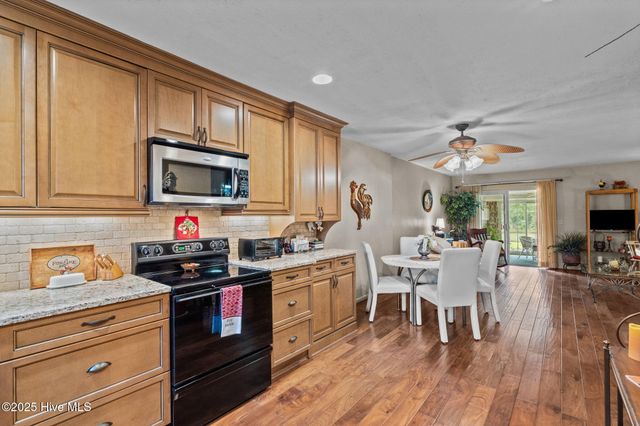 4 Foxhill Circle, Foxfire Village, NC 27281