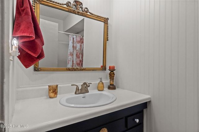 4 Foxhill Circle, Foxfire Village, NC 27281
