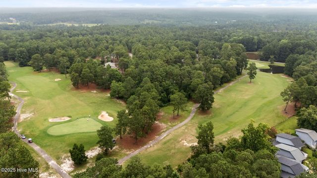 4 Foxhill Circle, Foxfire Village, NC 27281