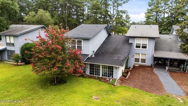 4 Foxhill Circle, Foxfire Village, NC 27281