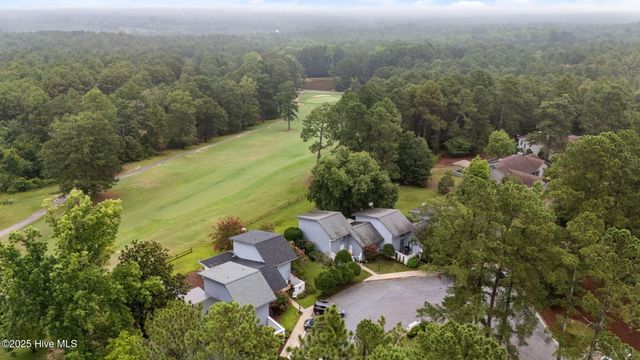 4 Foxhill Circle, Foxfire Village, NC 27281