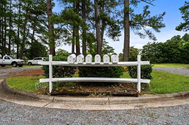 4 Foxhill Circle, Foxfire Village, NC 27281