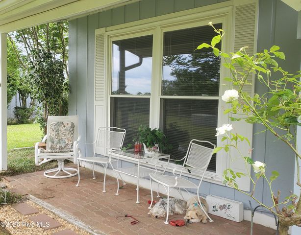 4 Foxhill Circle, Foxfire Village, NC 27281
