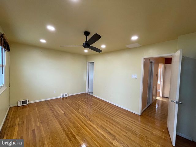 803 LAWLER ST, Philadelphia, PA 19116