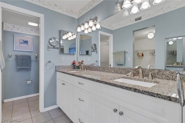 4310 Chantelle DR E102, Naples, FL 34112