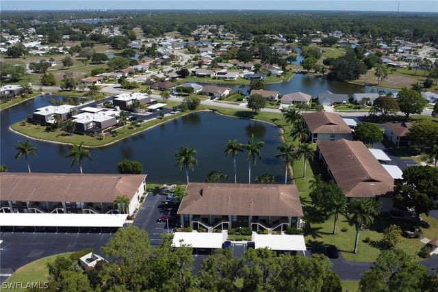 4310 Chantelle DR E102, Naples, FL 34112