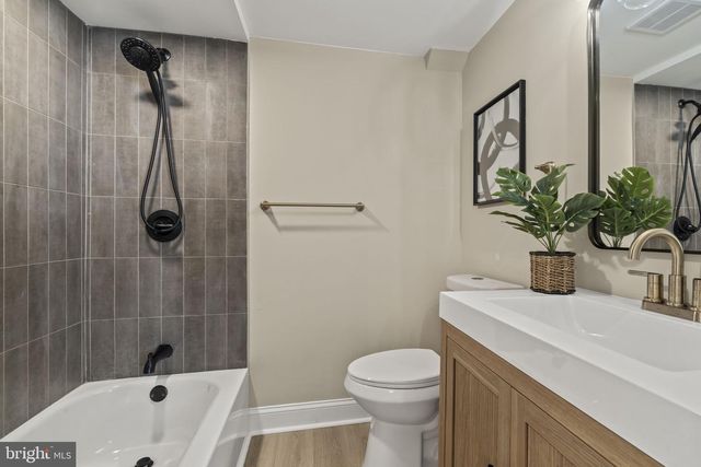 20 HARTSDALE LN, Sicklerville, NJ 08081