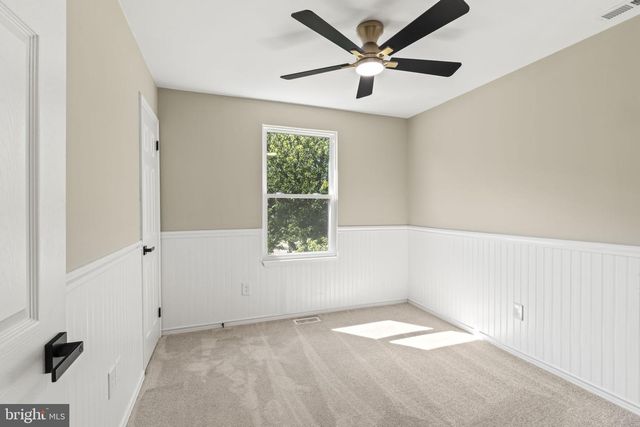 20 HARTSDALE LN, Sicklerville, NJ 08081