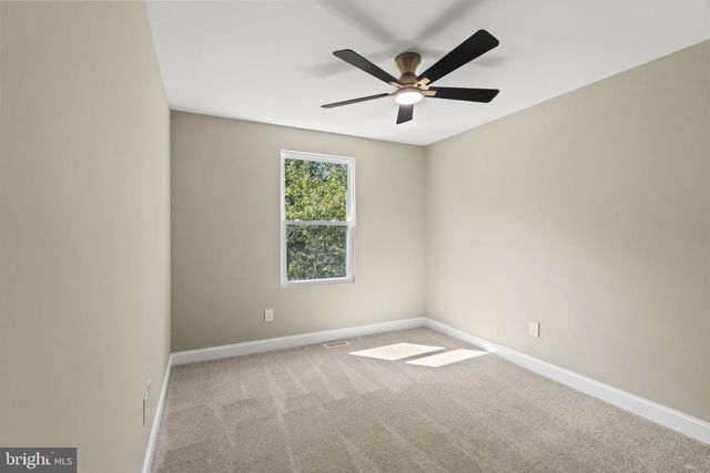 20 HARTSDALE LN, Sicklerville, NJ 08081