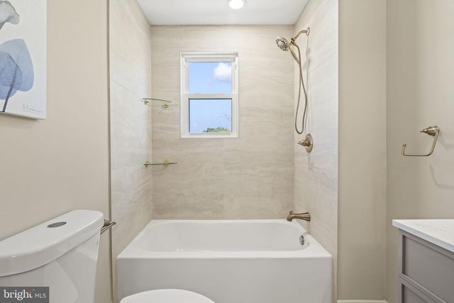 20 HARTSDALE LN, Sicklerville, NJ 08081