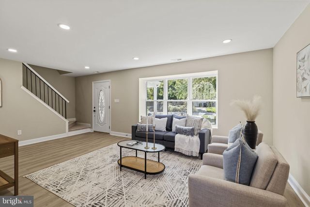 20 HARTSDALE LN, Sicklerville, NJ 08081
