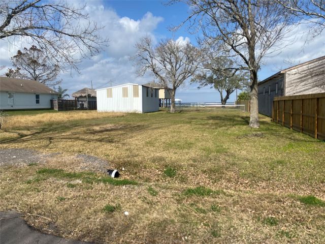 2409 Avenue A, Dickinson, TX 77539