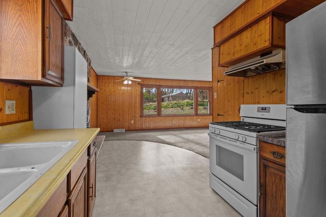 W3718 County K Road, Markesan, WI 53946