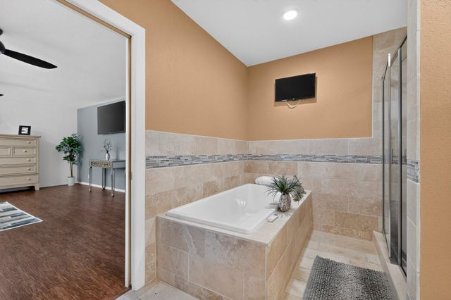 4809 14th Street NW, Albuquerque, NM 87107