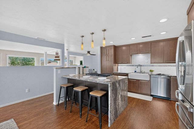 4809 14th Street NW, Albuquerque, NM 87107