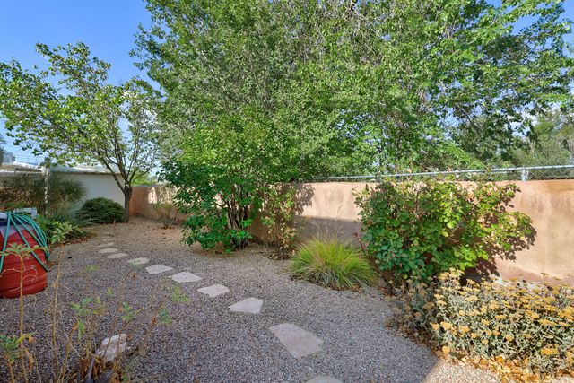 4809 14th Street NW, Albuquerque, NM 87107
