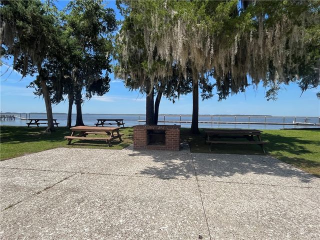 1359 Sapelo Circle NE, Townsend, GA 31331