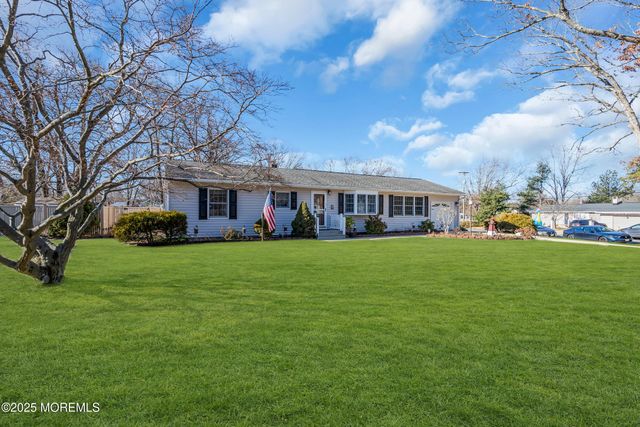 34 Clark Drive, Howell, NJ 07731