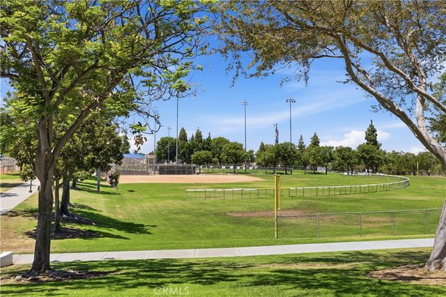 100 Lydia Lane, Corona, CA 92882