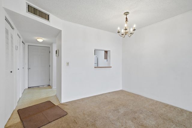 7900 NW 50th Street 204, Lauderhill, FL 33351