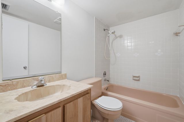 7900 NW 50th Street 204, Lauderhill, FL 33351