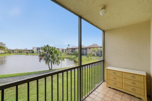7900 NW 50th Street 204, Lauderhill, FL 33351