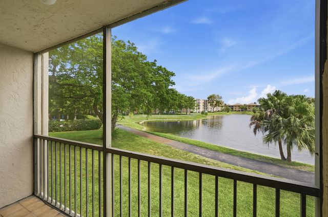 7900 NW 50th Street 204, Lauderhill, FL 33351