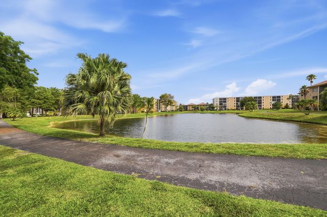 7900 NW 50th Street 204, Lauderhill, FL 33351