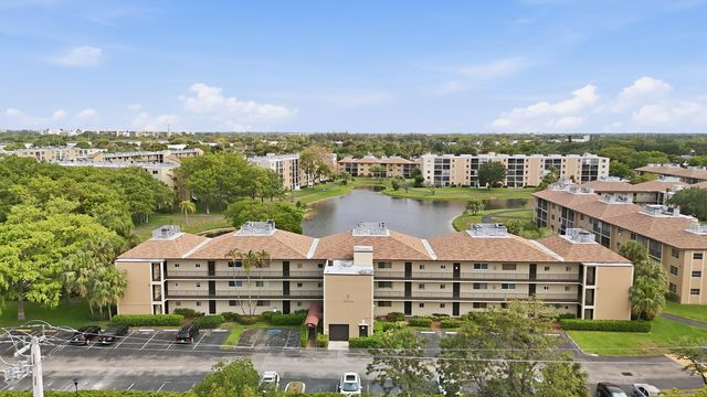 7900 NW 50th Street 204, Lauderhill, FL 33351