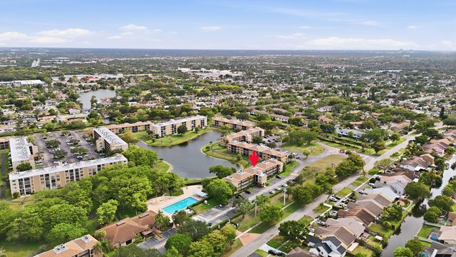 7900 NW 50th Street 204, Lauderhill, FL 33351