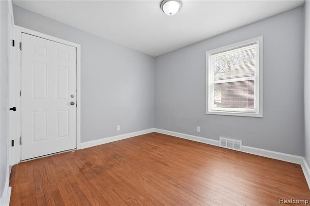 18708 Robson Street, Detroit, MI 48235