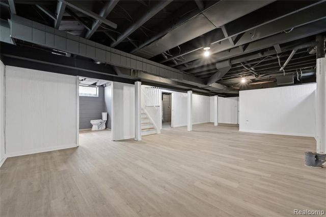 18708 Robson Street, Detroit, MI 48235