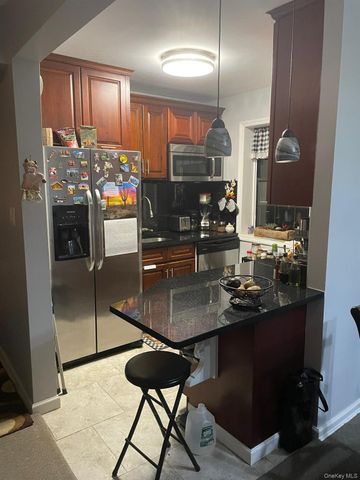 144-33 79th Avenue 3M, Kew Garden Hills, NY 11367