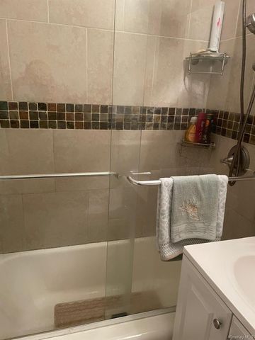 144-33 79th Avenue 3M, Kew Garden Hills, NY 11367