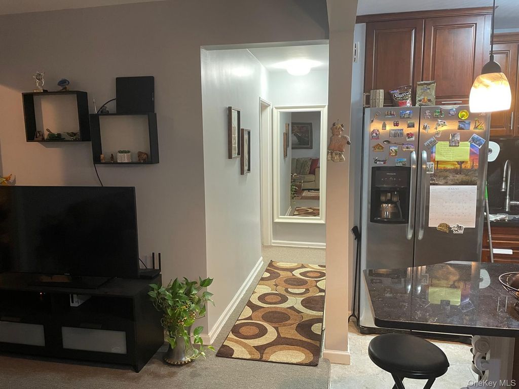 144-33 79th Avenue 3M, Kew Garden Hills, NY 11367 — photo 2