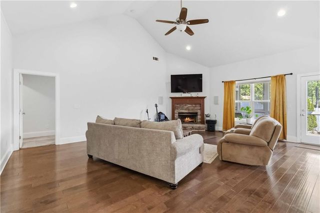 3910 Hamilton Cove Court, Cumming, GA 30028
