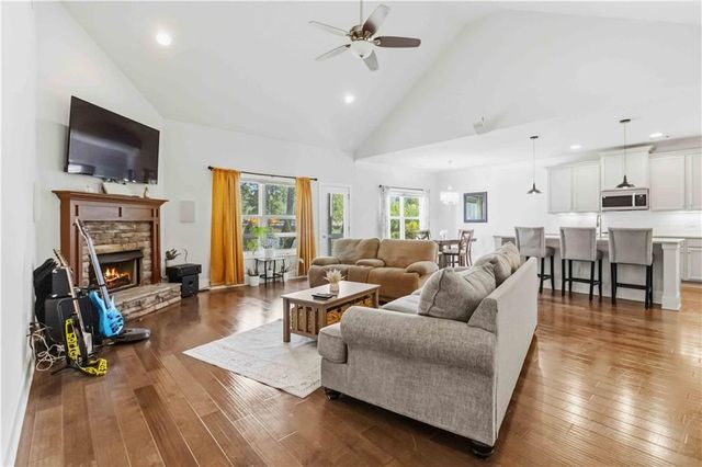 3910 Hamilton Cove Court, Cumming, GA 30028