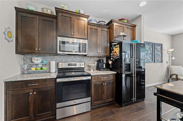 1309 N 158th Terrace, Basehor, KS 66007