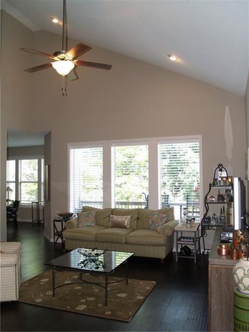 1309 N 158th Terrace, Basehor, KS 66007