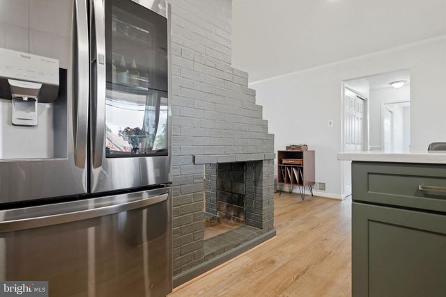 14703 CARLBERN DR, Centreville, VA 20120