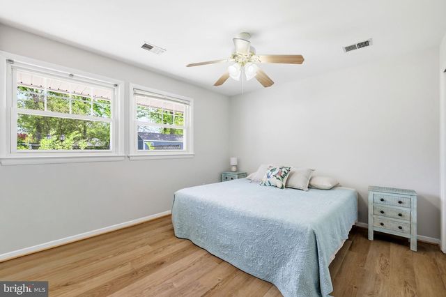 14703 CARLBERN DR, Centreville, VA 20120