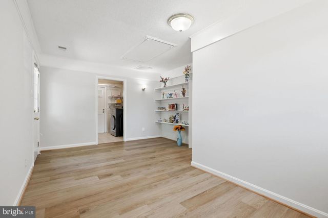 14703 CARLBERN DR, Centreville, VA 20120