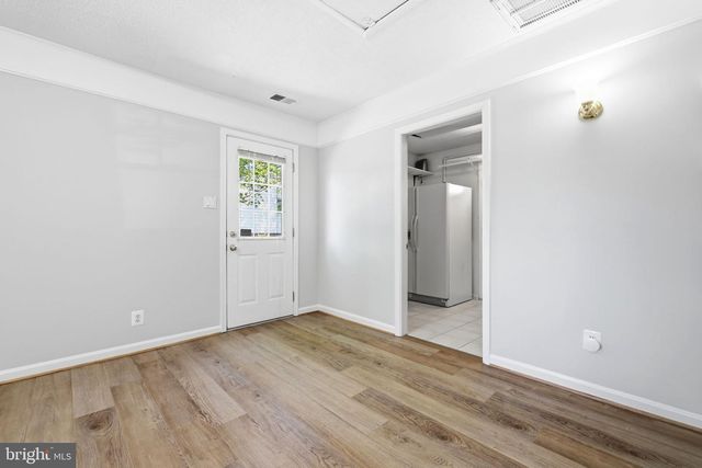 14703 CARLBERN DR, Centreville, VA 20120