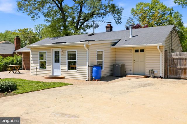 14703 CARLBERN DR, Centreville, VA 20120