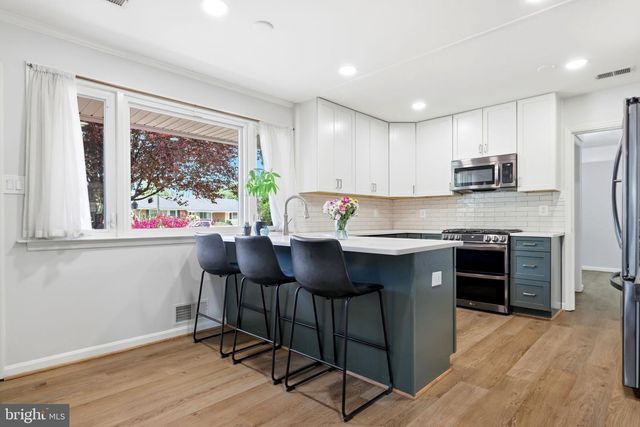 14703 CARLBERN DR, Centreville, VA 20120
